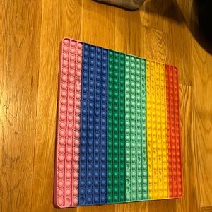 Big rainbow pop it